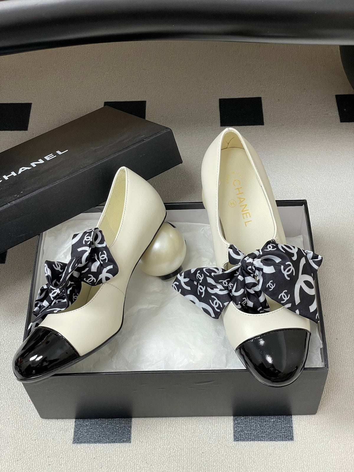 CC 26 Double C Pearl Heel Pump With Silk Ribbon Sheepskin