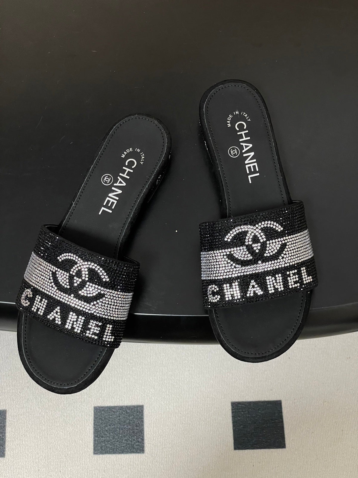 CC 26s Flat Sandals Black Sheepskin Rhinestones 649516
