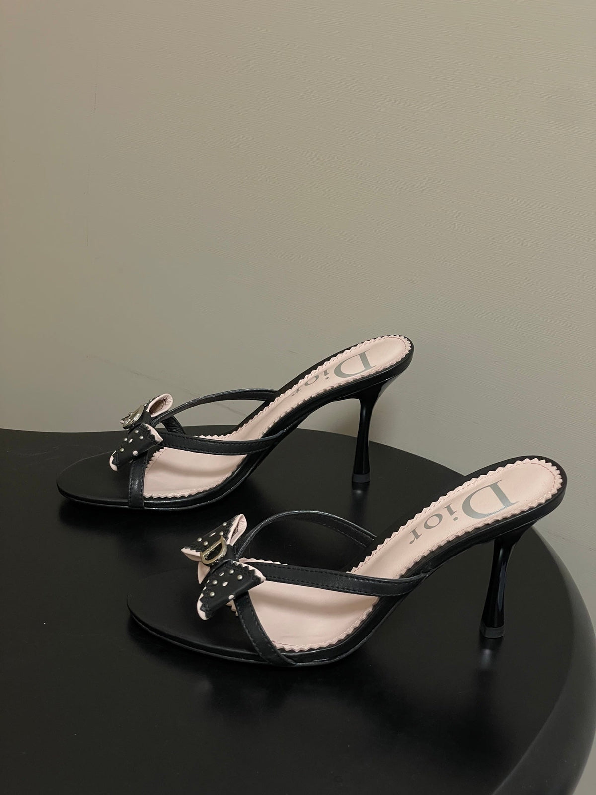 CD 26SS D'Trick Heeled Sandal 10cm Black Bow Detail Sheepskin 632581