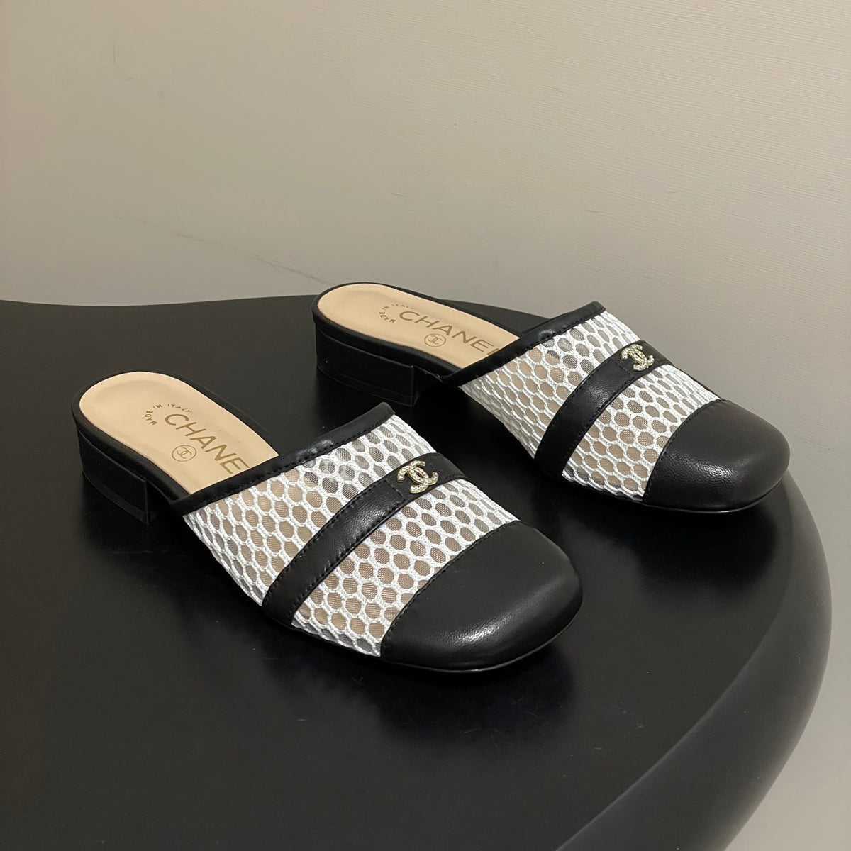 CC 26s High-Heeled Mules Black Cowhide 649467