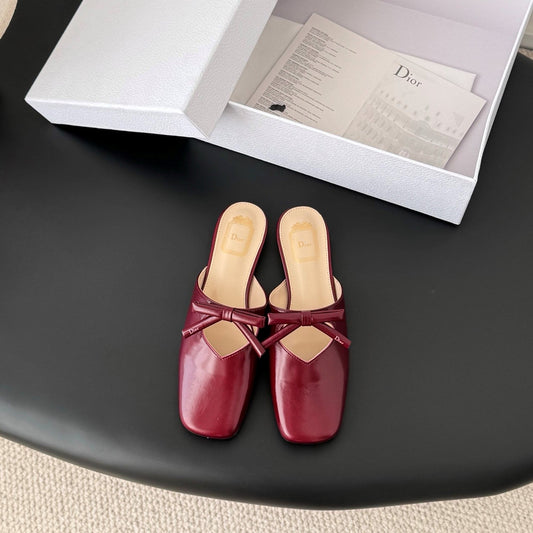 CD 26 Mary Jane Slippers Burgunfdy Patent Leather 605825