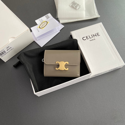 TRIOMPHE Compact Wallet With Coin Purse Modern Taupe Leather