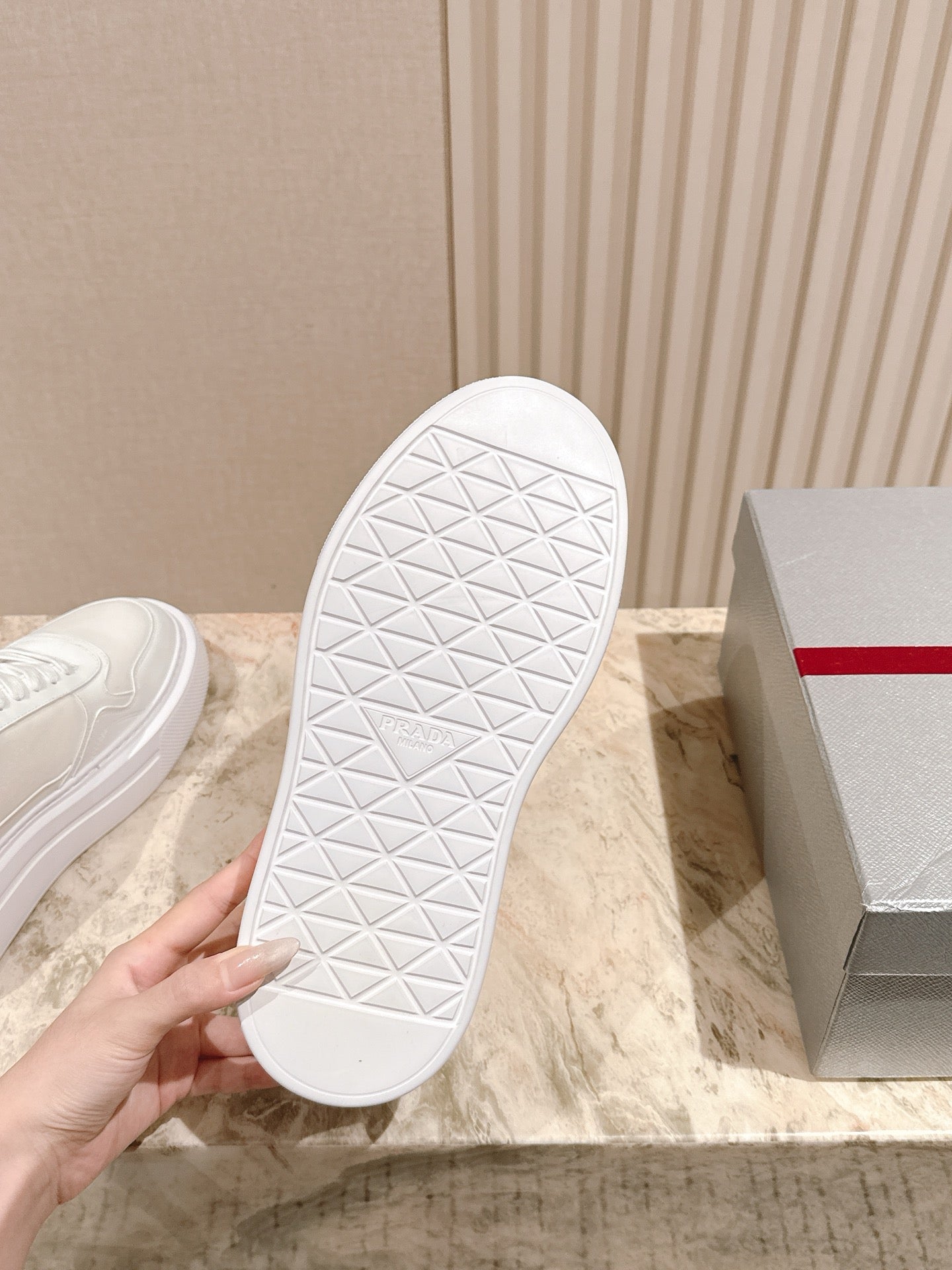 PRA 25s Low-Top Sneakers White Leather & Fabric 449696