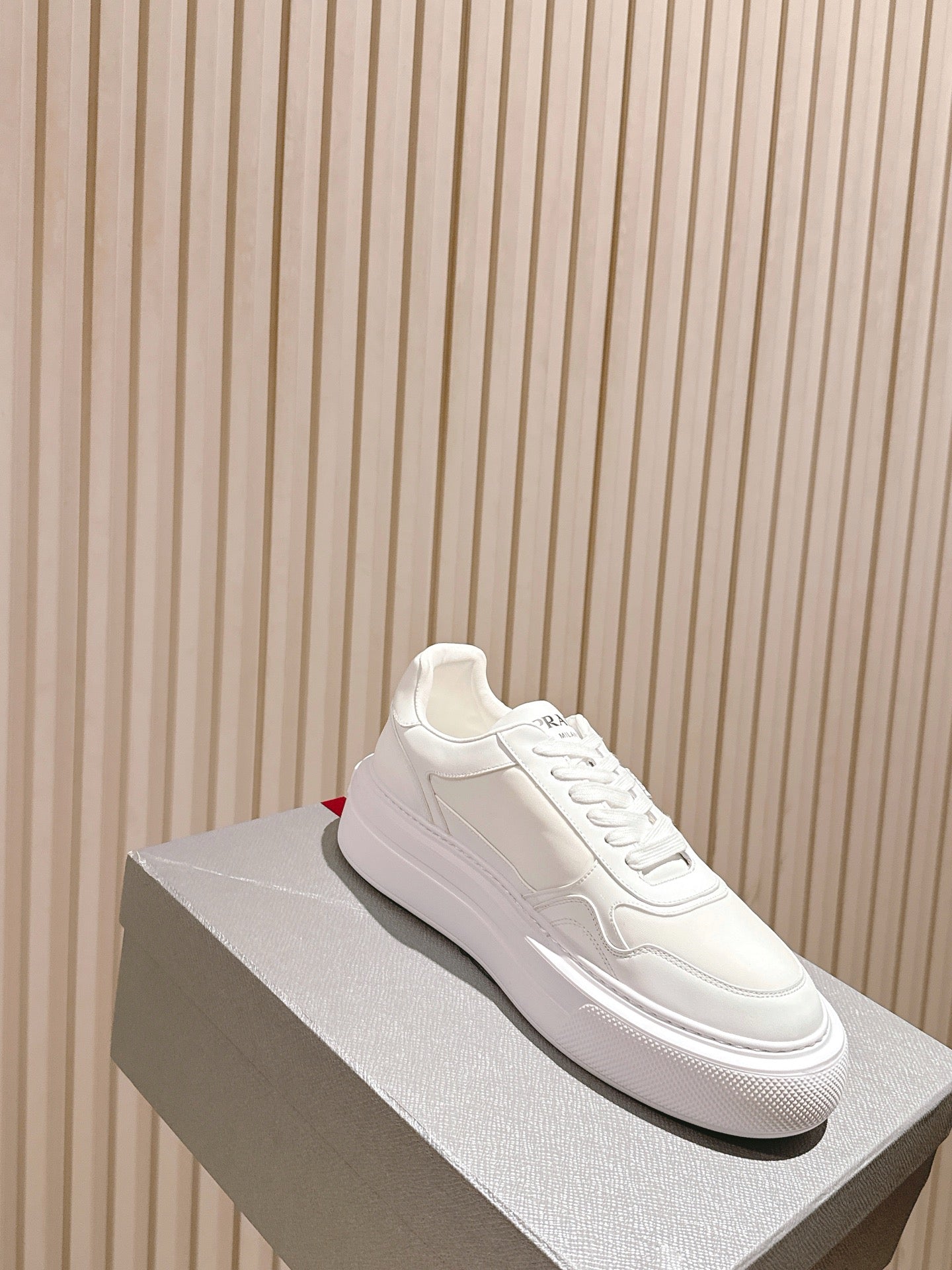 PRA 25s Low-Top Sneakers White Leather & Fabric 449696
