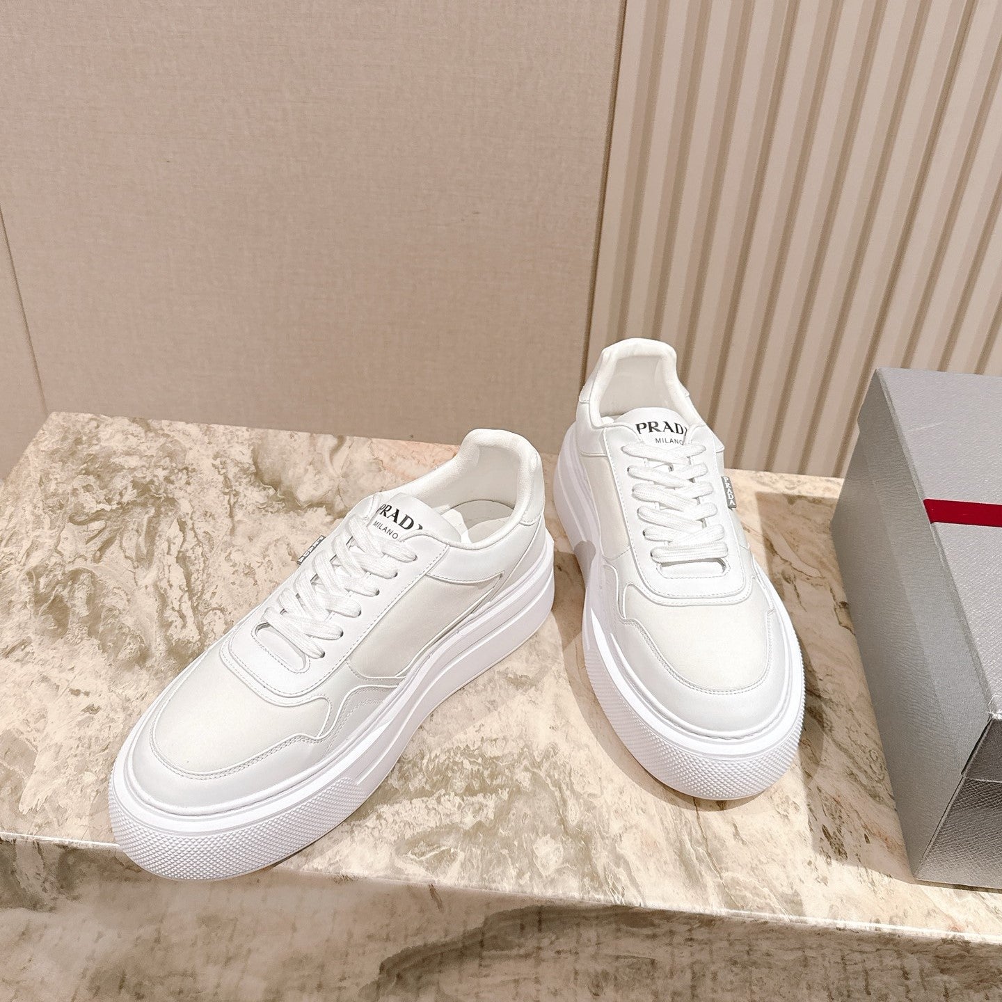 PRA 25s Low-Top Sneakers White Leather & Fabric 449696
