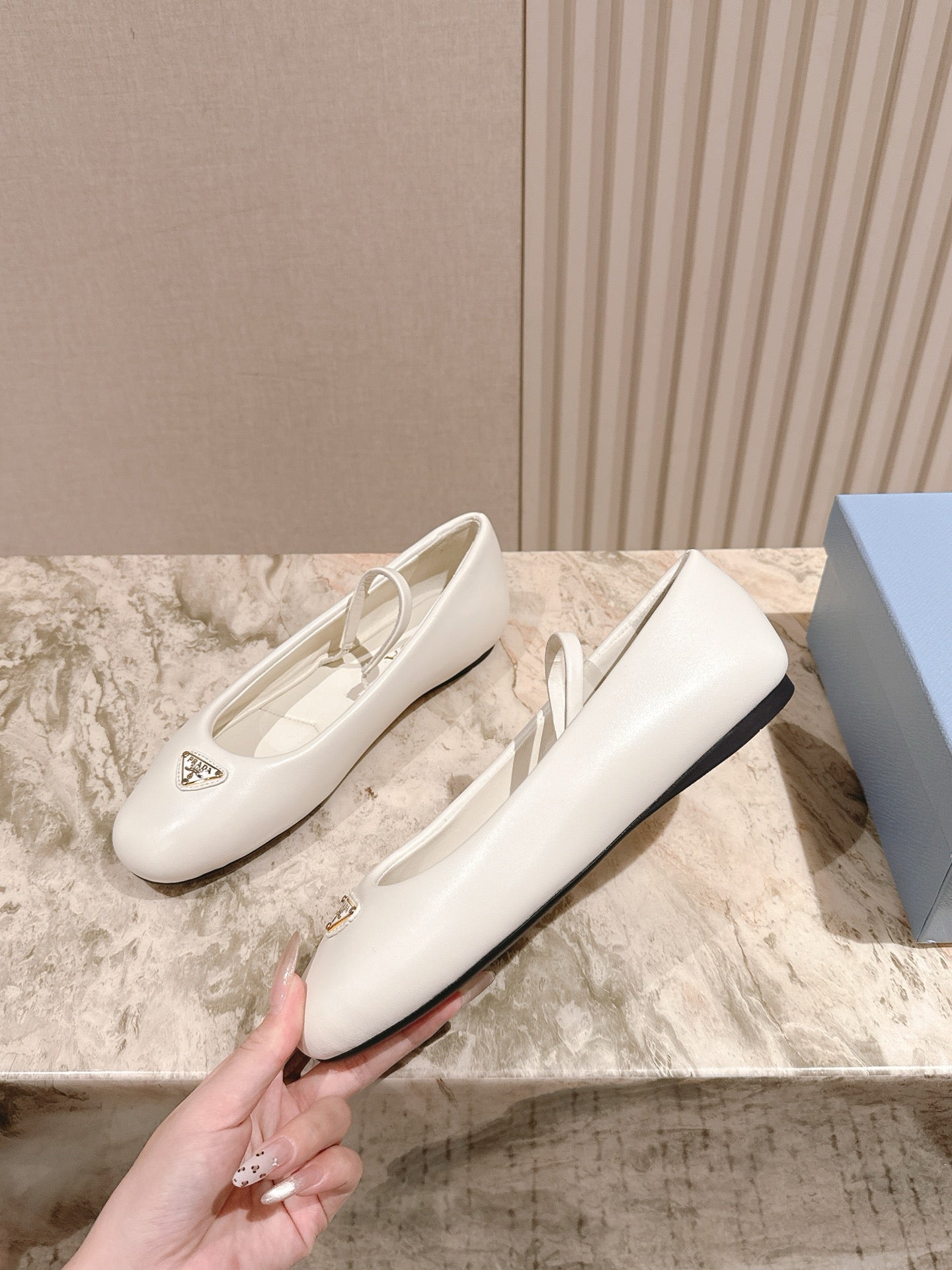 PRA 25s Ballet Flats White Cowhide 449716