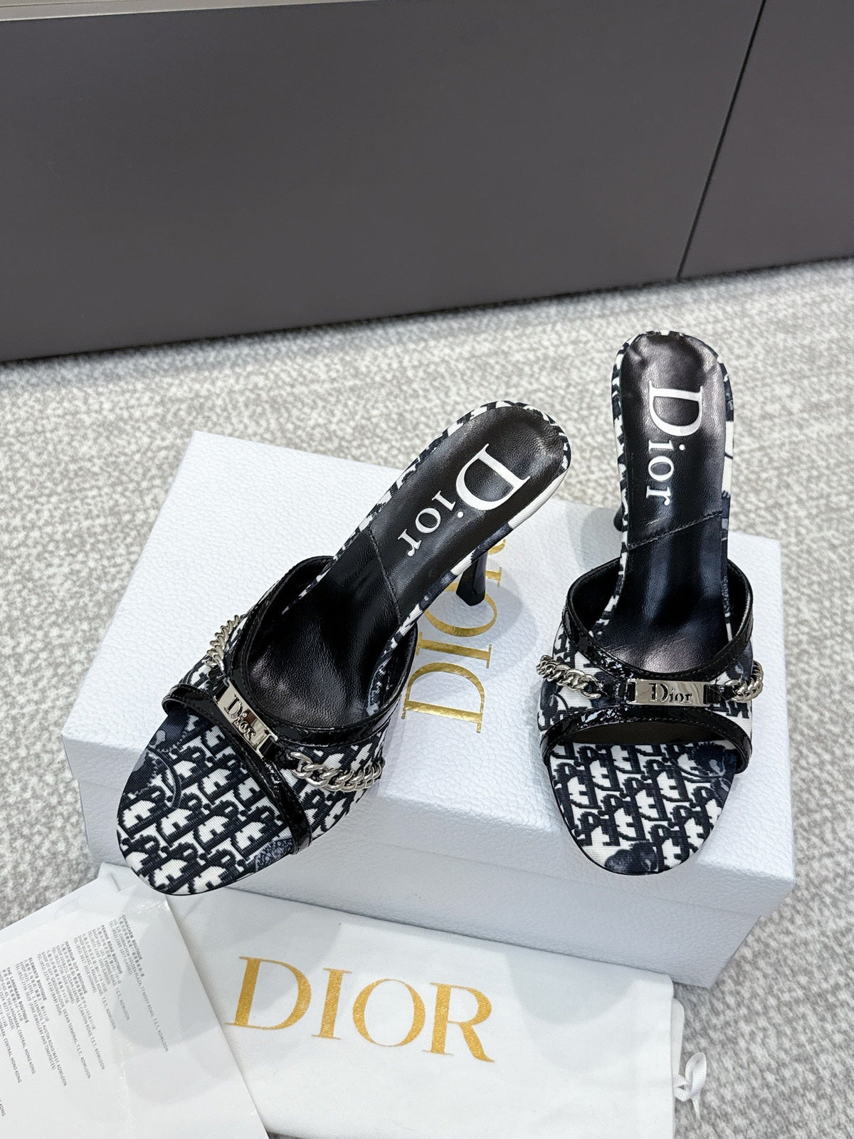 CD 26s High Heels Sandals 85 White Black Fabric Cowhide 661470
