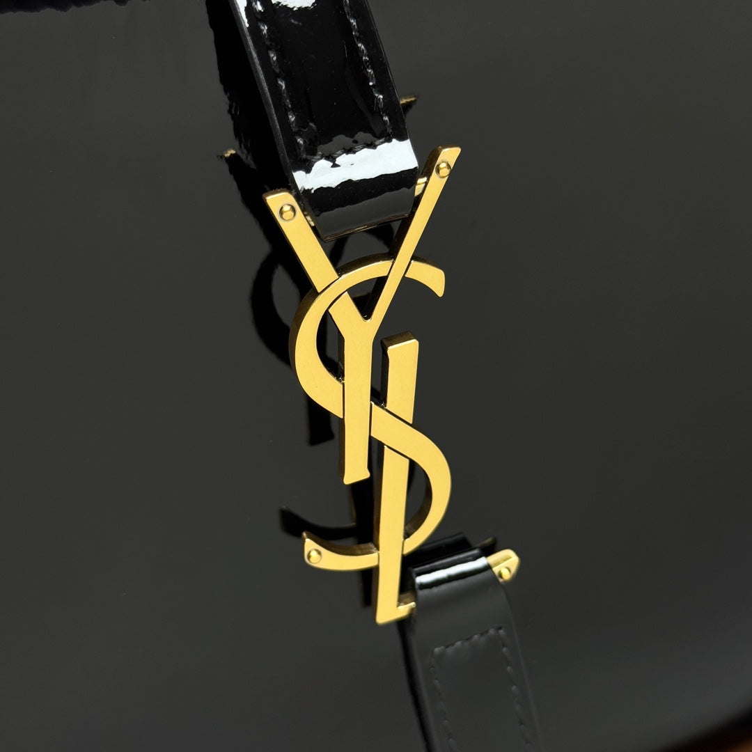 YSL 5 𝐀̀ 7 Bag 24cm Black Patent Leather 285564