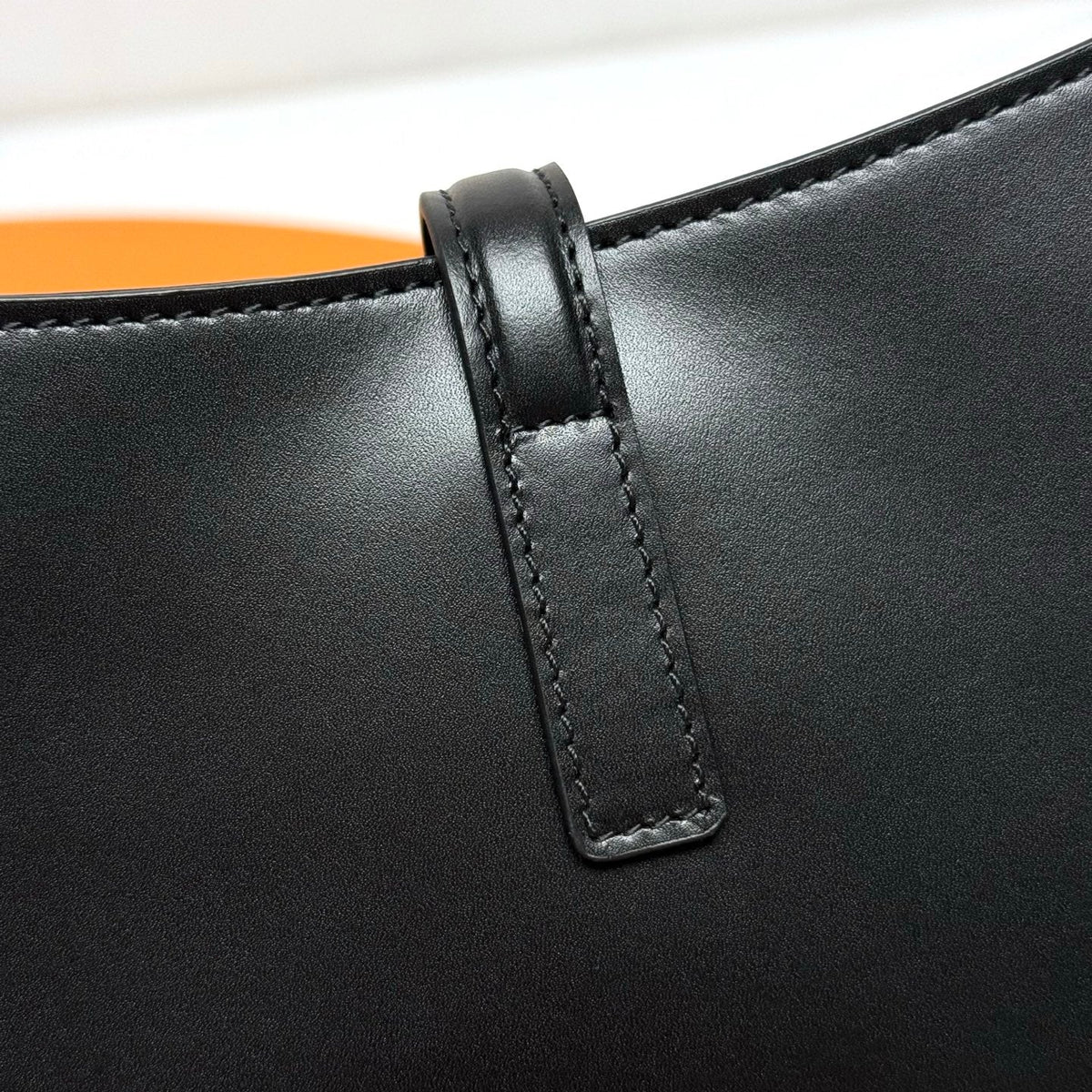 YSL Le 5 À 7 Hobo Bag 25cm Black with Silver hardware in Cowhide 285552