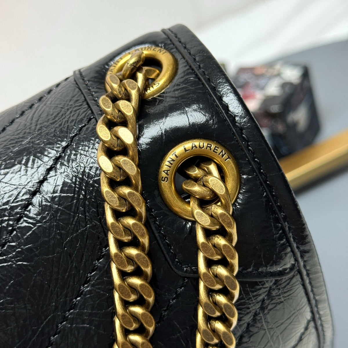 Niki Baby Shoulder Bag 28cm Black Glossy Leather 285481