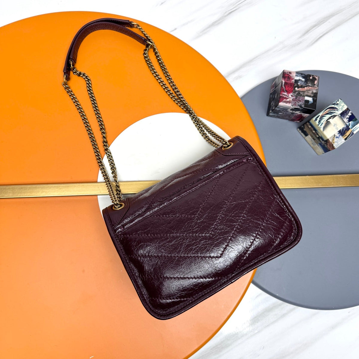 Niki Baby Shoulder Bag 22cm Burgundy Glossy Leather 285490