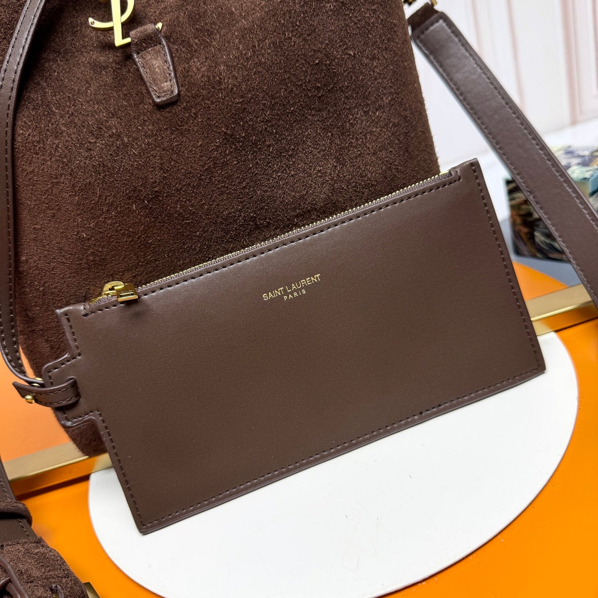 YSL Le 5 À 7 Bucket Bag 26cm Brown in Suede 285618