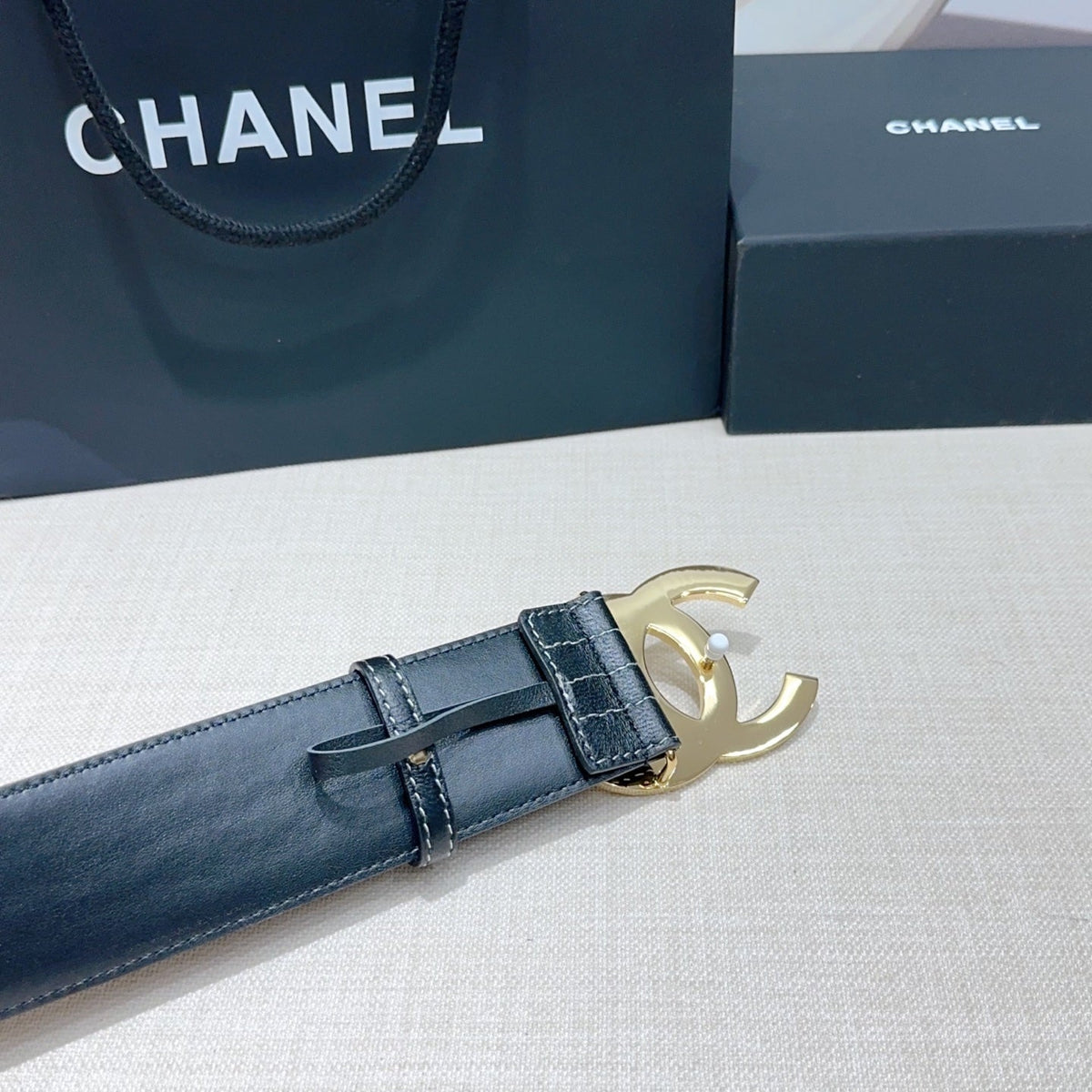 CC Belt 5.0 Wide Gold-Tone CC Buckle Black Cowhide 200098
