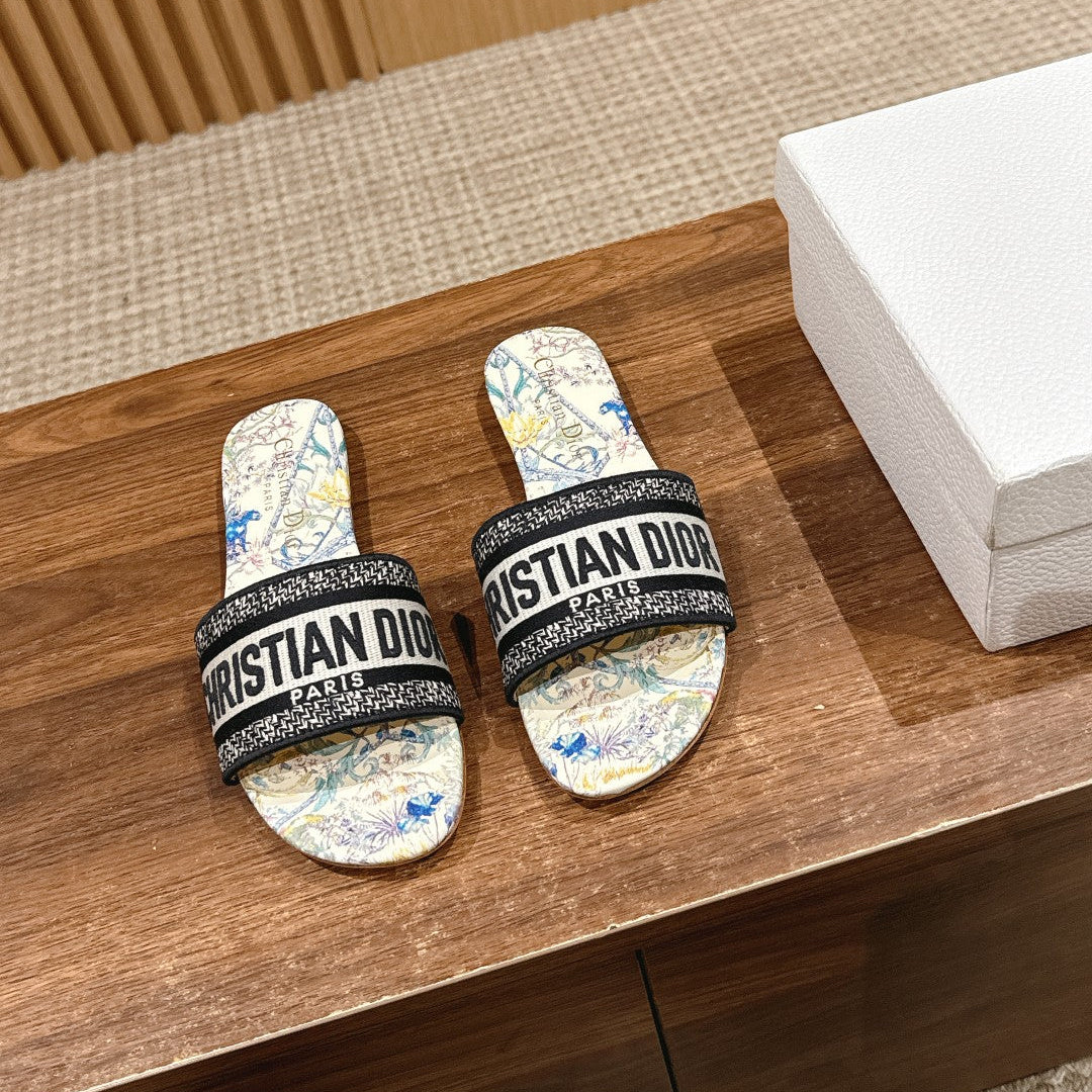 CD 26s Slide Sandals In Multicolor Floral Map Print Logo Strap