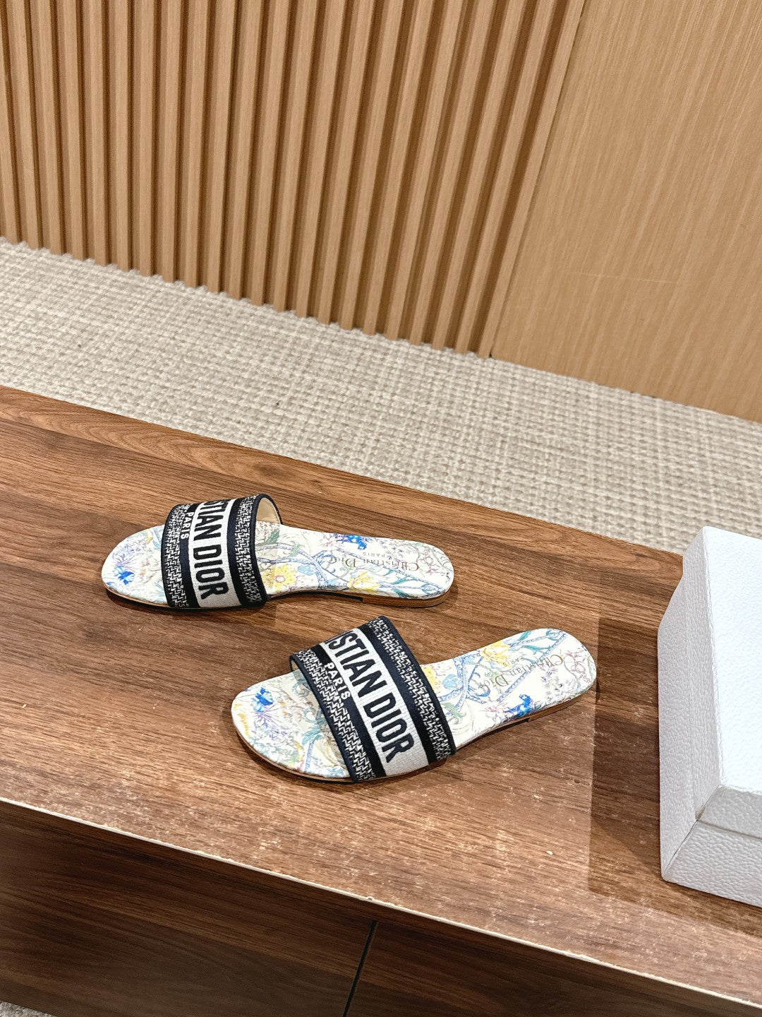 CD 26s Slide Sandals In Multicolor Floral Map Print Logo Strap