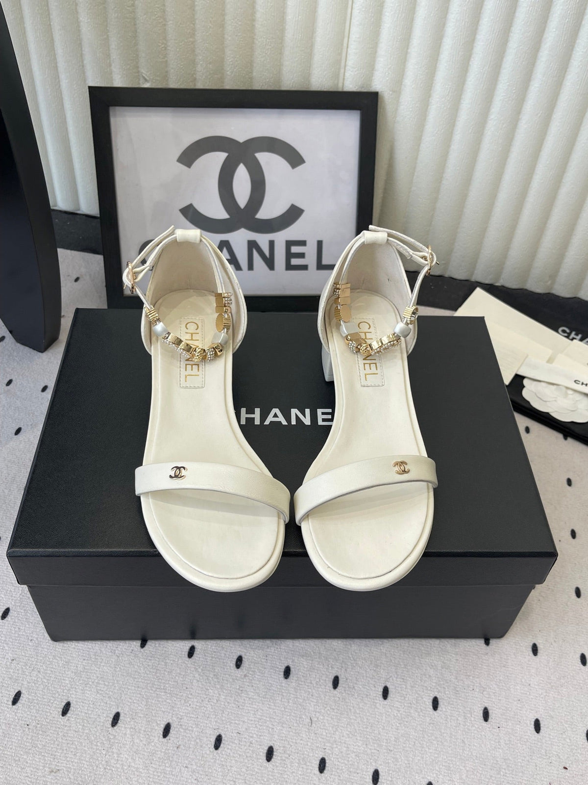 CC 26s Sandals 35 White Sheepskin 650105