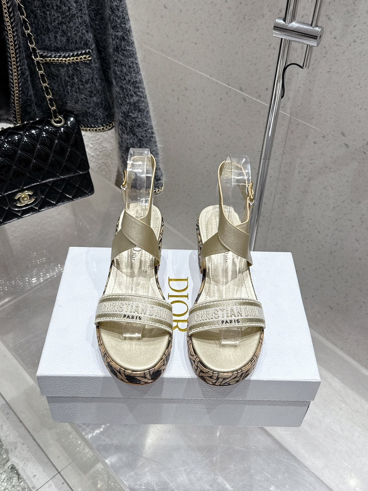 CD 26s Platform Sandal 70 Gold Champage Cowhide 636362