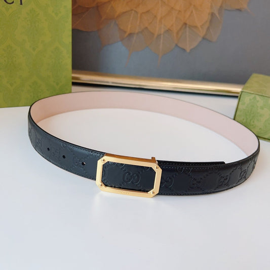 Gucci Signature Belt Gold Buckle 35mm Black Embossed Leather