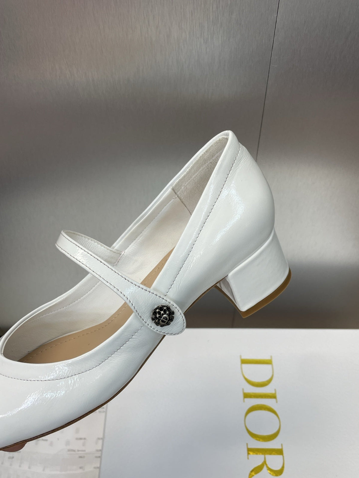 CD Chunky Heel Round Toe Ballet White Patent Leather 524206