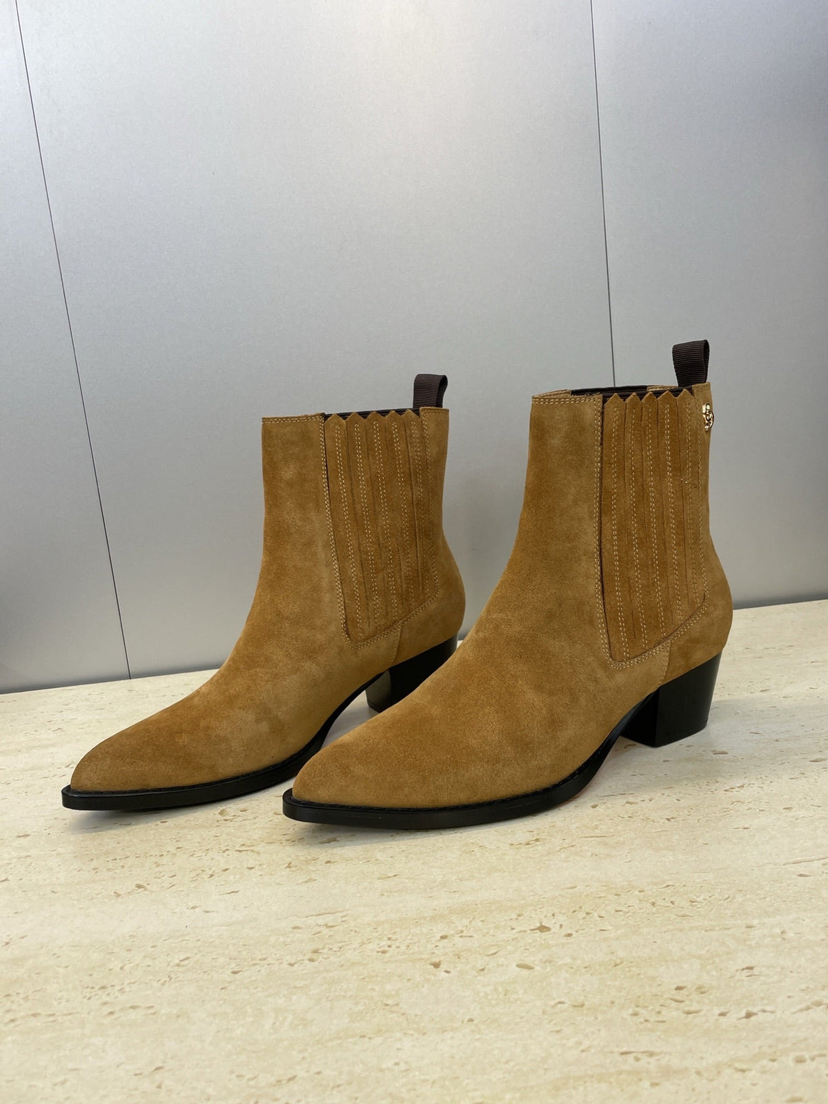 Dior 2025 D-West Chelsea Boots Brown Suede 508542