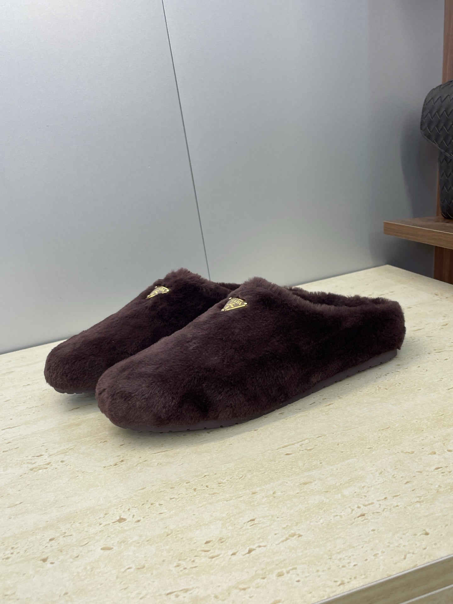 Prada 25s Slide Burgundy Shearing 551885