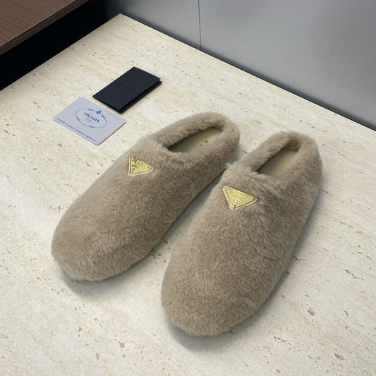 Prada 25s Slide Warm Beige Shearing 551888