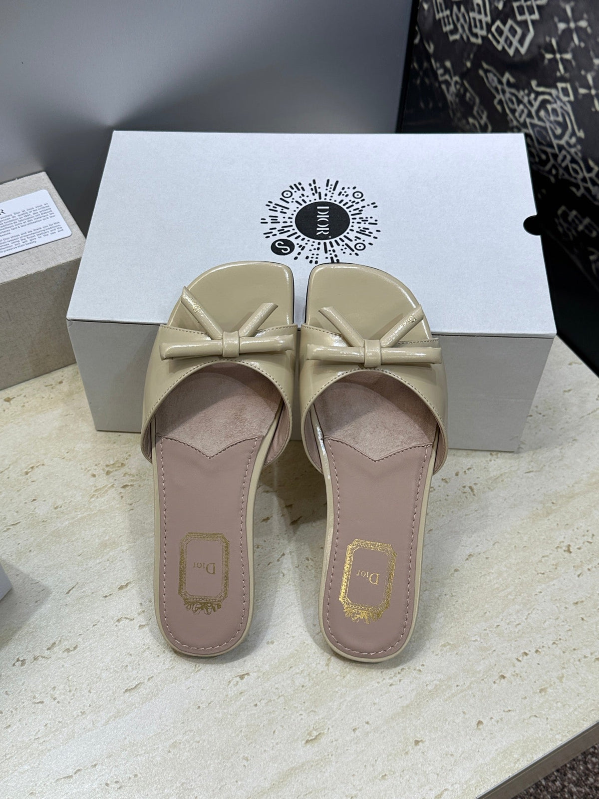 CD Dior Bow Slides Beige Leather 884659