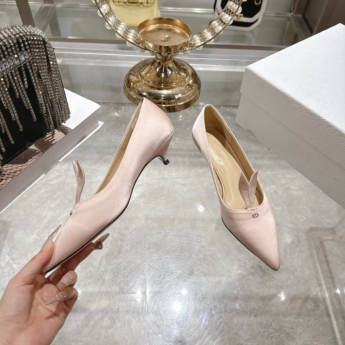 CD 26 Pump 35mm Light Pink Silk Satin 592206