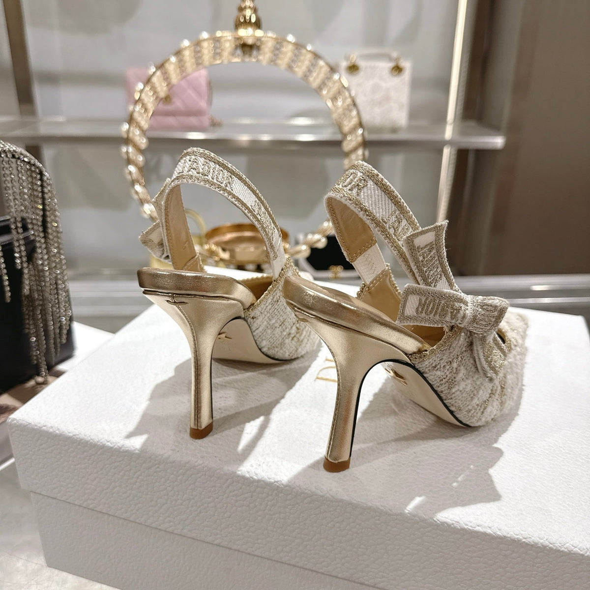 CD 26 Slingback 85mm Light Cream Gold Tweed 592230