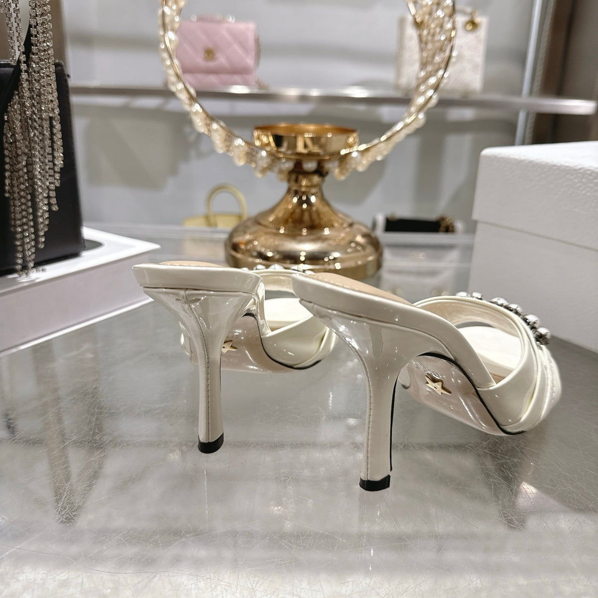 CD 26 High-Heeled Mules 85mm Pearl Ivory Patent Leather 592252