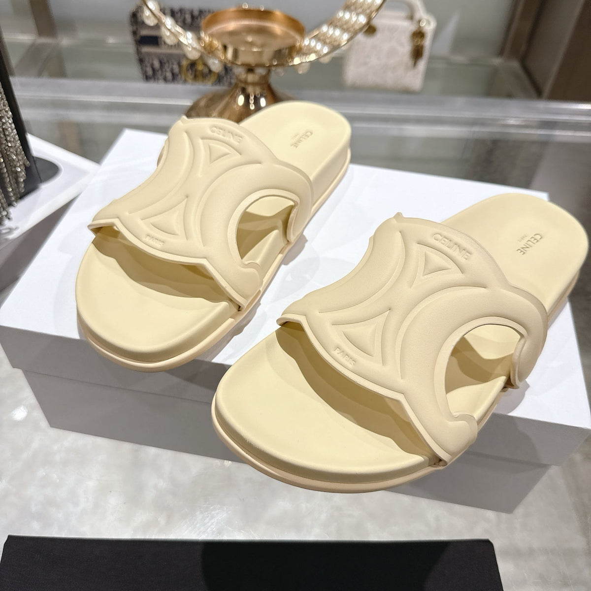 Celine 26s Triomphe Slide Light Beige Sheepskin 679831