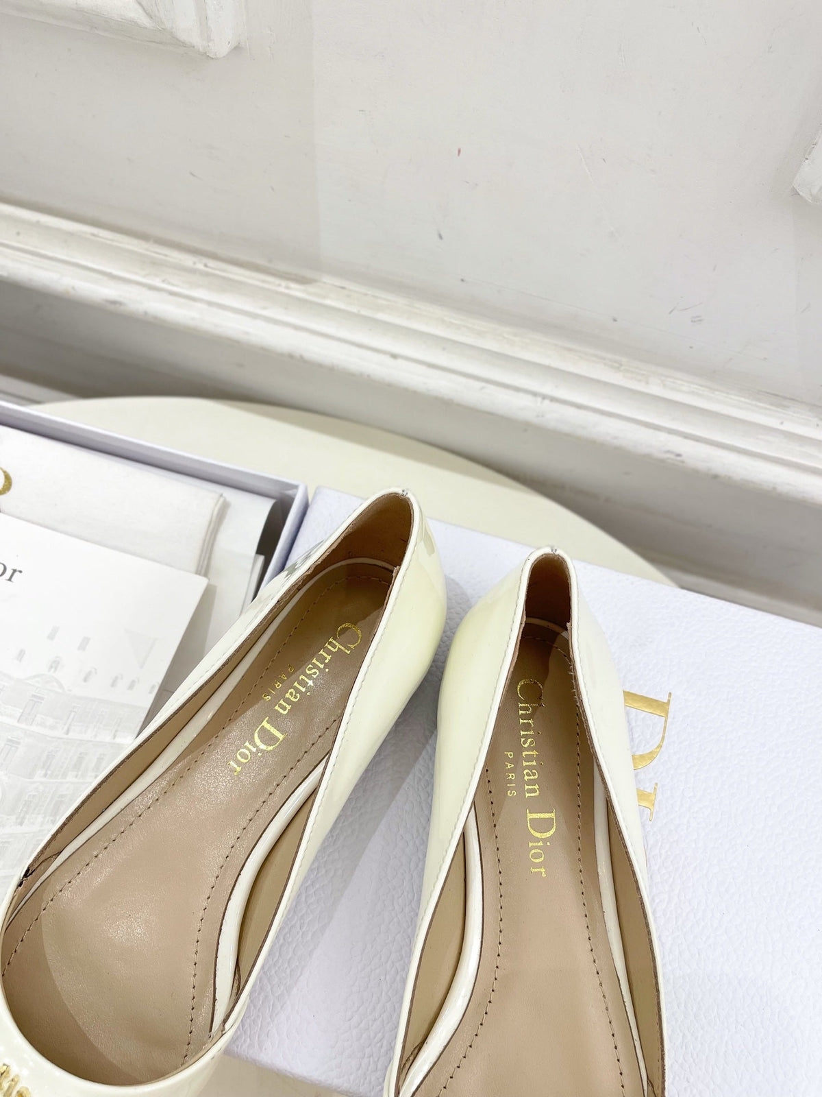 CD 25 Pump Flat White Patent Leather 307413