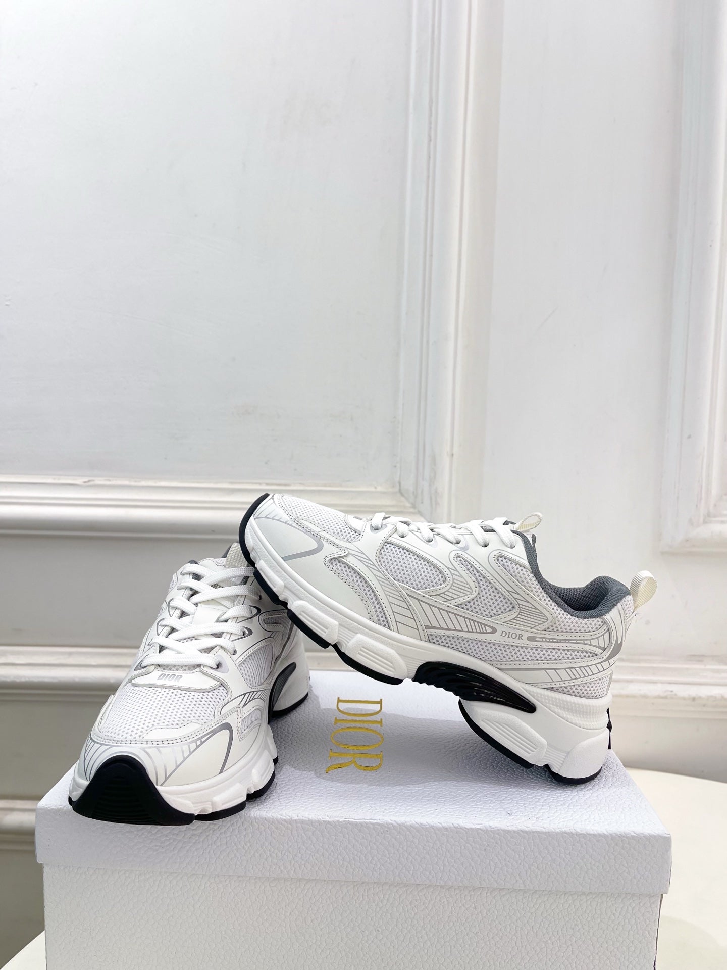 CD SS26 B30 Sneakers White Cowhide Mesh 631929