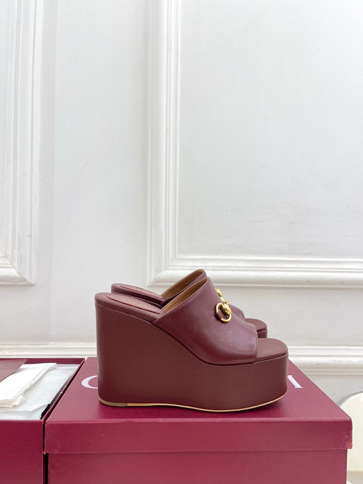 GC Wedge With Horsebit Sandal Burgundy Leather 640270