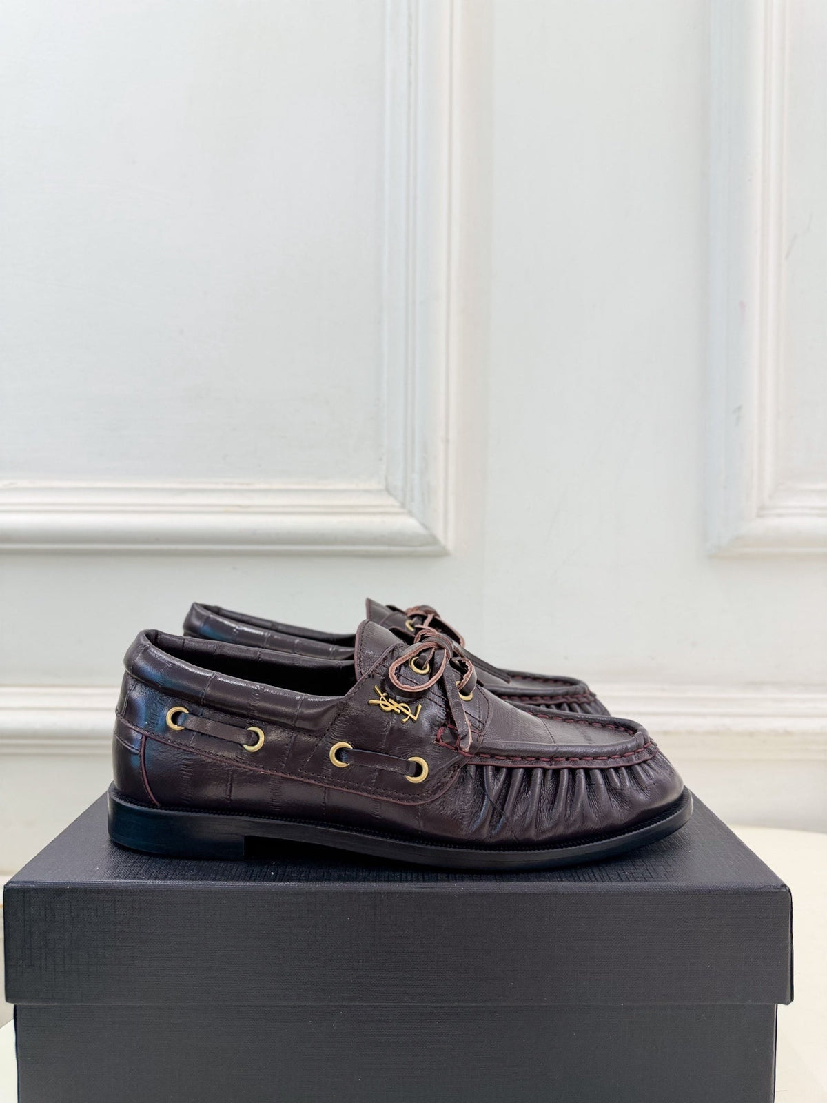 YSL Le Loafer Bateau Boat Shoes Deep Bordeaux Croc Embossed Leather 112336