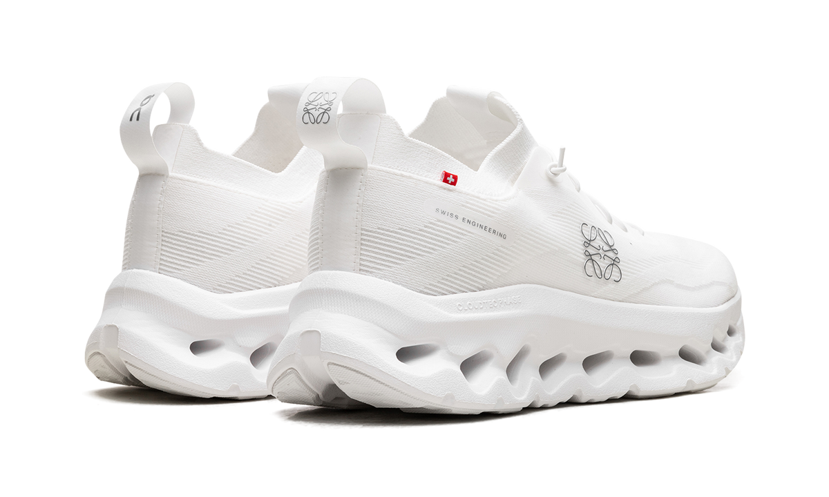 Cloudtilt "LOEWE All White" 3MD30330108