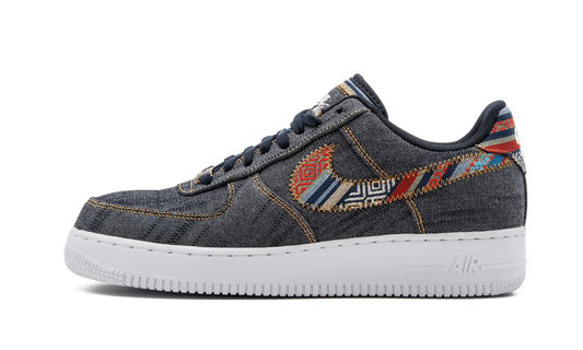 Air Force 1 07 LV8 "Dark Obsidian" 823511 402