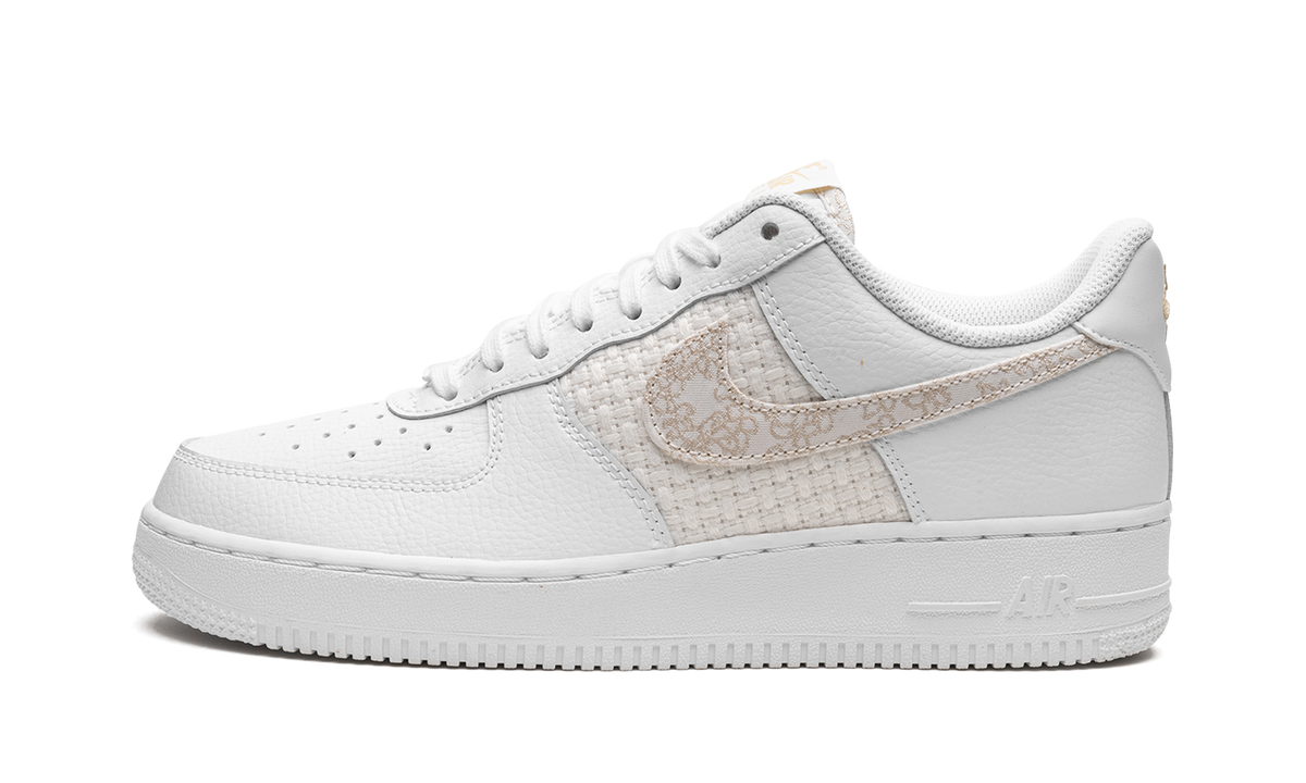 AIR FORCE 1 '07 SE MNS WMNS "Flower Swoosh" DO9458 100