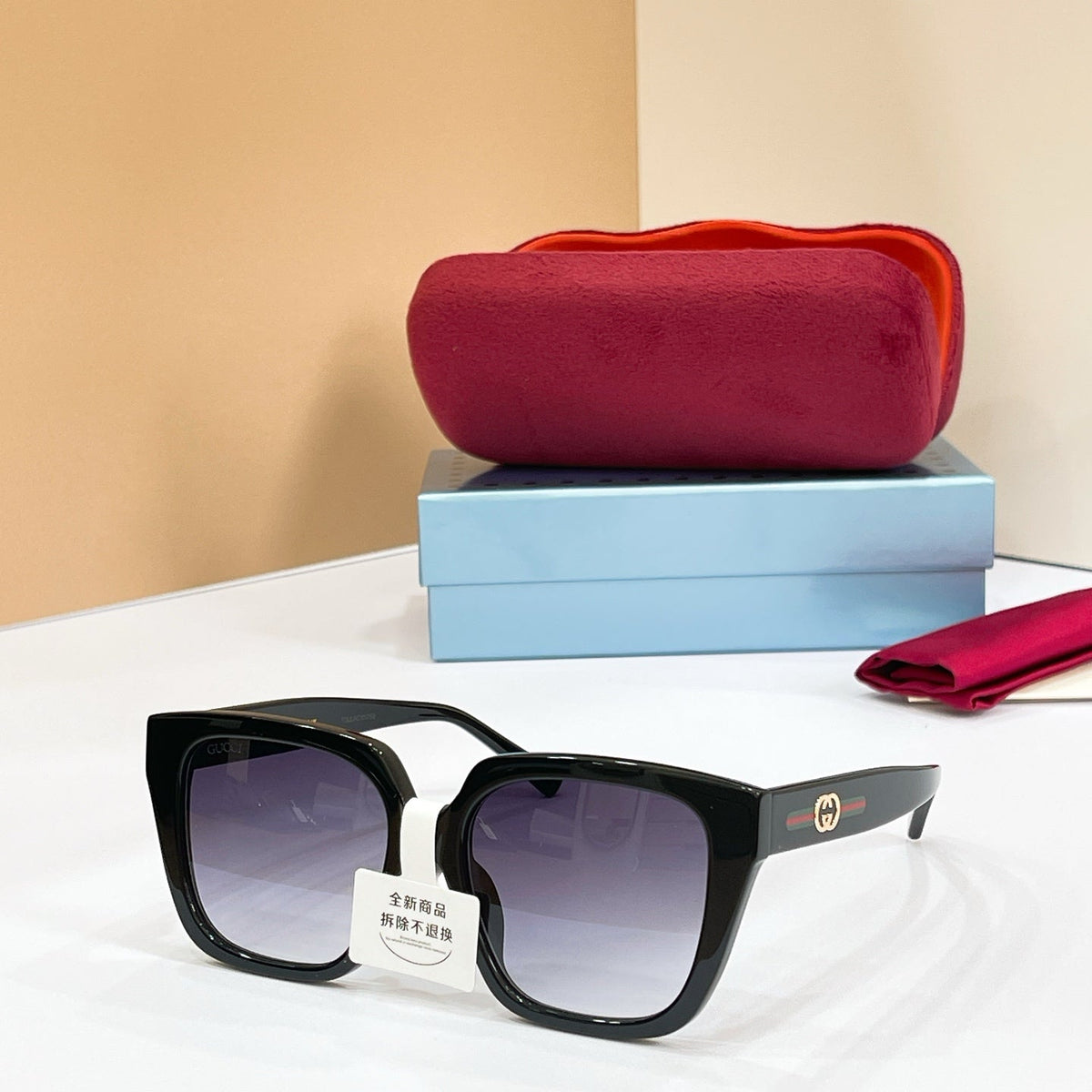 GUCCI Sunglasses GG2102S