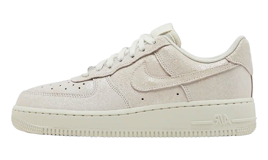 Air Force 1 Low '07 SE WMNS "Sail Glittery Suede" HQ3499 100